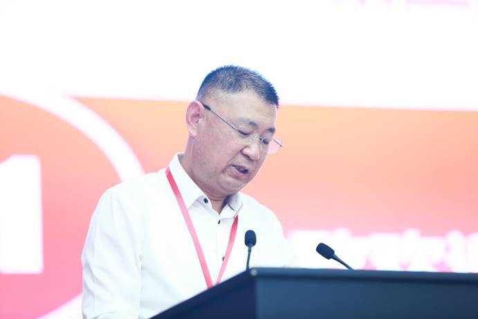 杨欣斌致欢迎辞